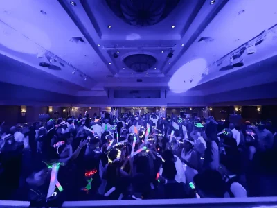 DJ Esteban | Iluminación UV Neón